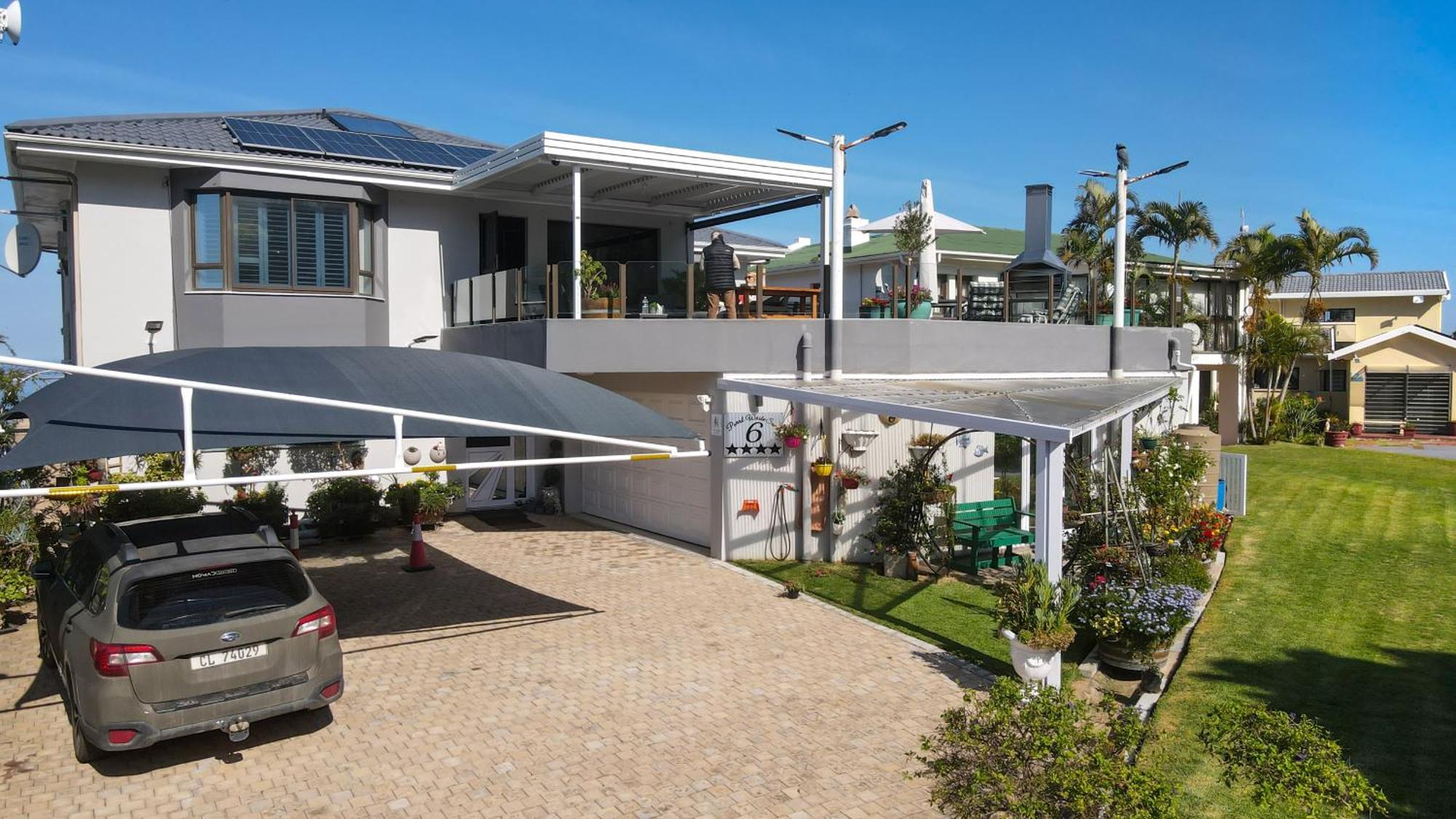 Pearl White Sands Apartment Glentana
