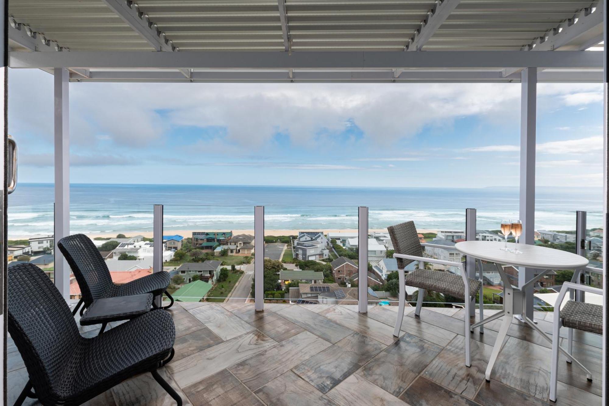 Pearl White Sands Apartment *